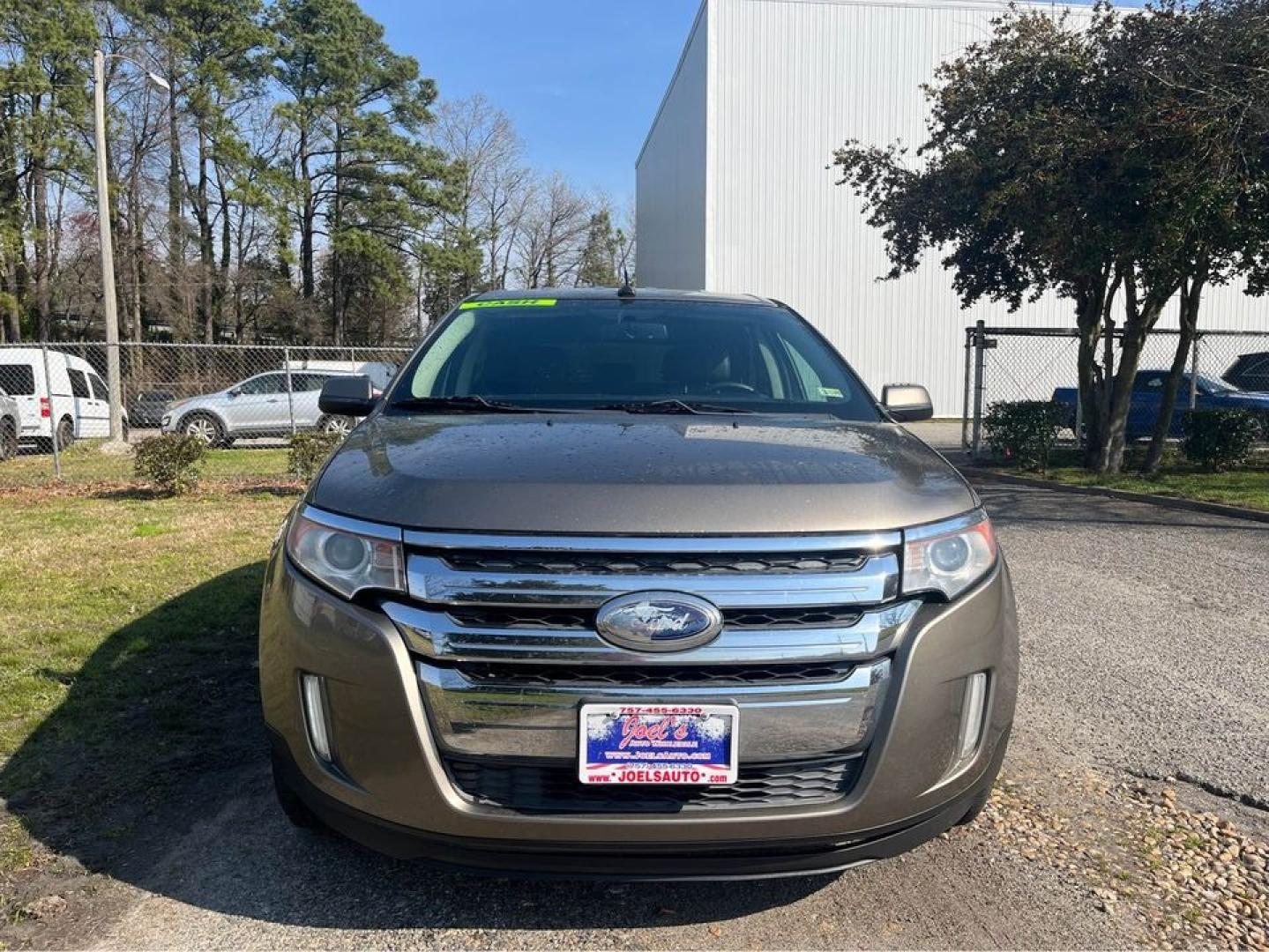 2014 Green /Black Ford Edge SEL (2FMDK3JCXEB) with an V6 engine, Automatic transmission, located at 5700 Curlew Drive, Norfolk, VA, 23502, (757) 455-6330, 36.841885, -76.209412 - Photo#2